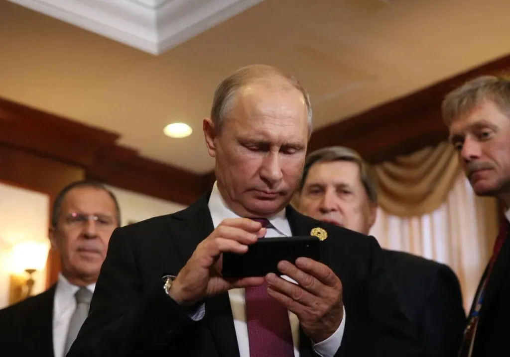 Звонок дал трещину