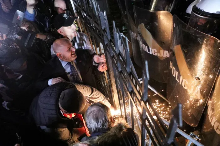 Путь Запада или свой путь?